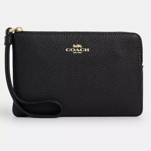 NWT Coach Corner Zip Wristlet, Black. Coach Gift Box included.